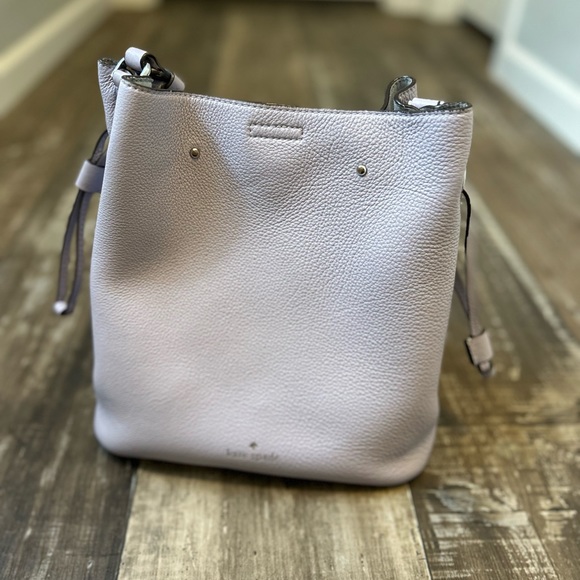 Kate Spade Large Marti Bucket Bag Frozen Lilac - Picture 2 of 7